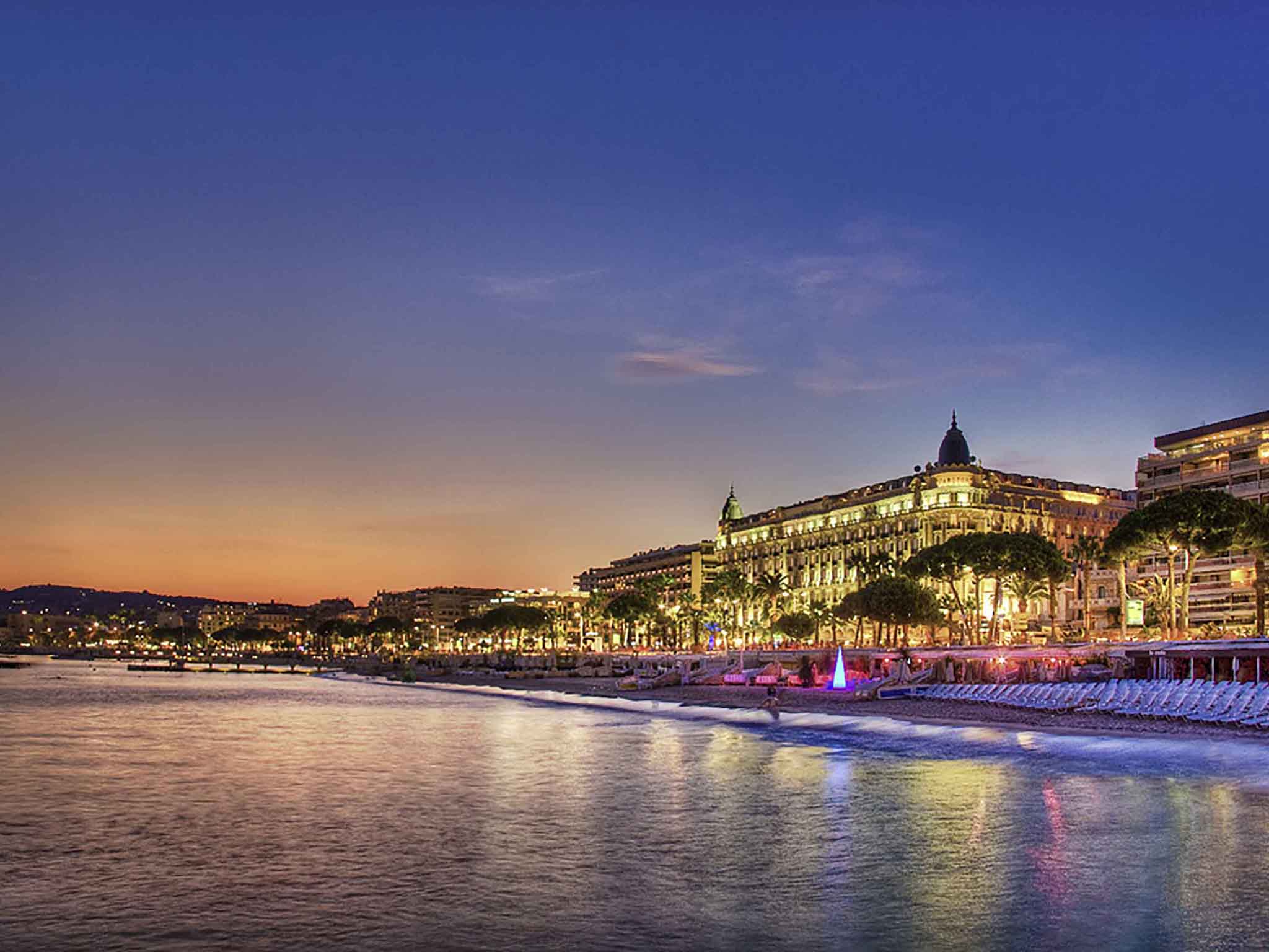 https://www.accorhotels.com/1370