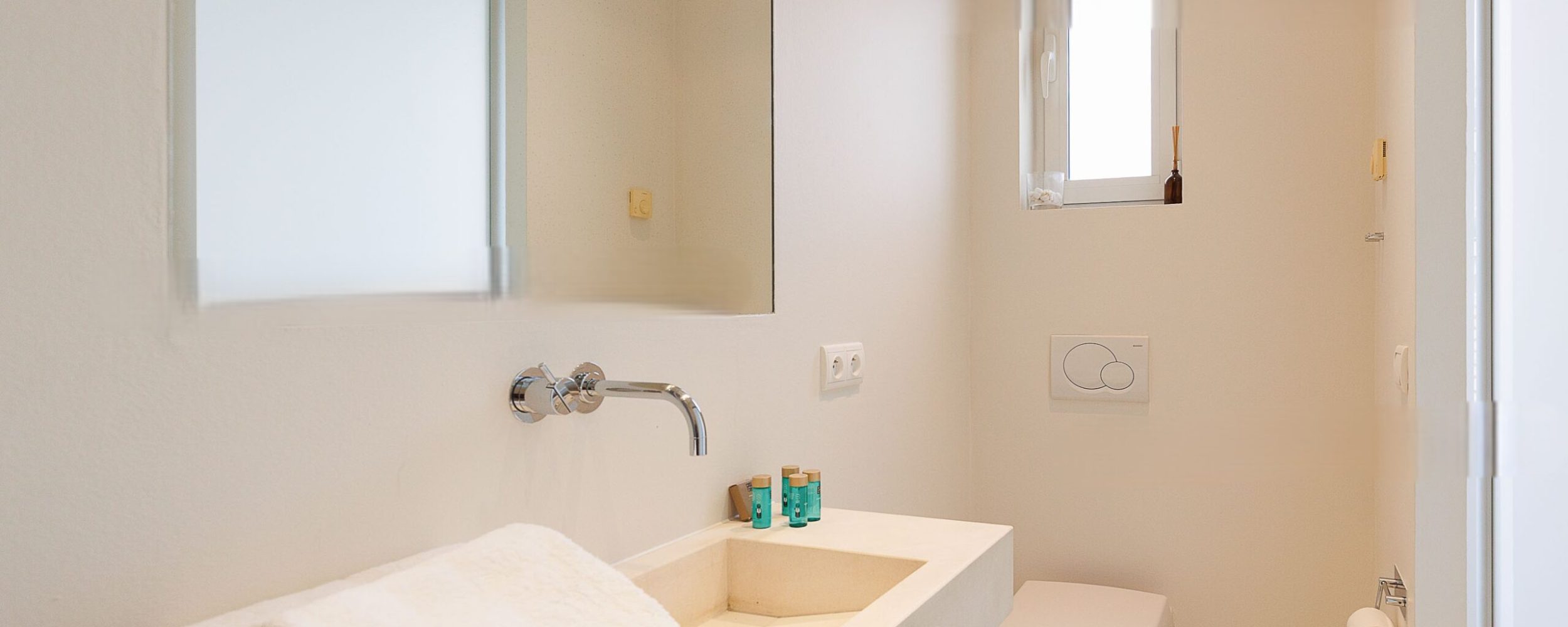 CAN0635CANACOM2BD-12